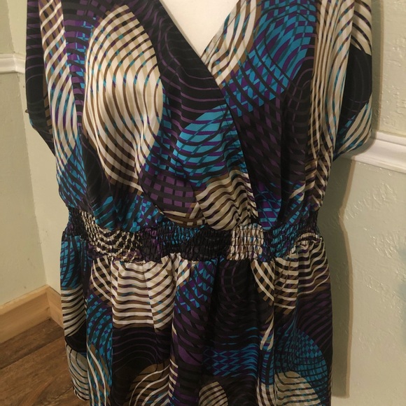 Wrap style blouse - Picture 2 of 6